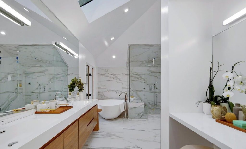 A Tarzana, CA Homeowner's Bathroom Remodel 5