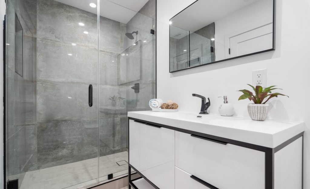 Tips and Tricks in Maximizing Small Bathroom Storage