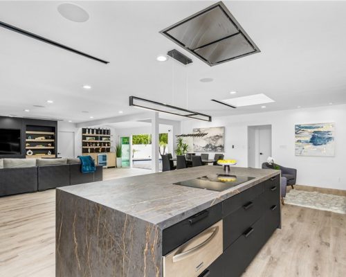 Navigating Through the Pros and Cons of Kitchen Floor Plan Shapes