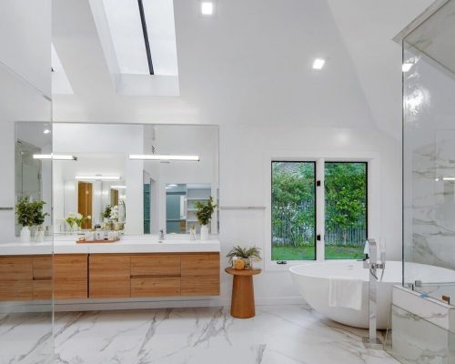 A Tarzana, CA Homeowner's Bathroom Remodel 1