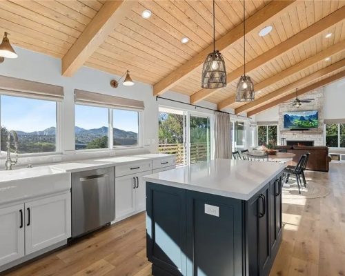 Fresh and Elegant Kitchen Renovation in Thousand Oaks