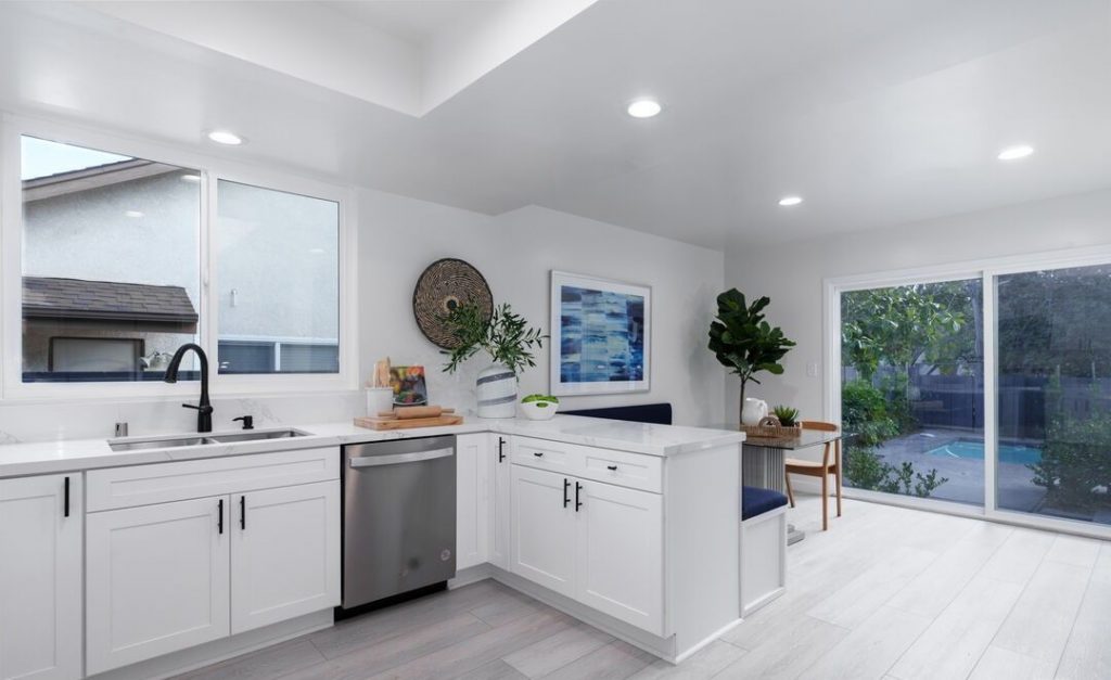 950 Whitebook Dr, La Habra, CA 90631 2