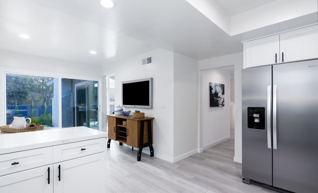 950 Whitebook Dr, La Habra, CA 90631 3