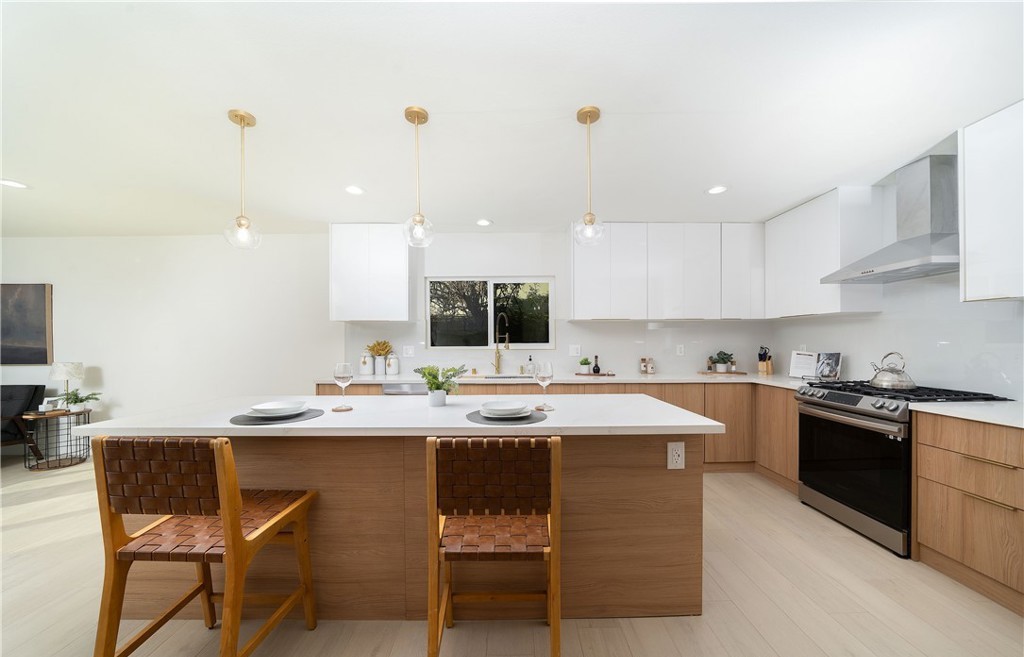 German Design European Cabinets in Skyline Way, Fullerton 2