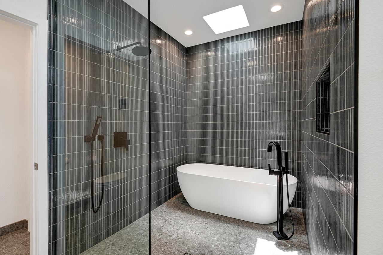 Picture of The Perfect Blend: Shower and Freestanding Tub Combo in Palm Springs ...