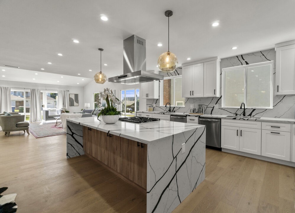 From Outdated to Outstanding: Modern Kitchen Makeover at 1465 Edris Dr. 2