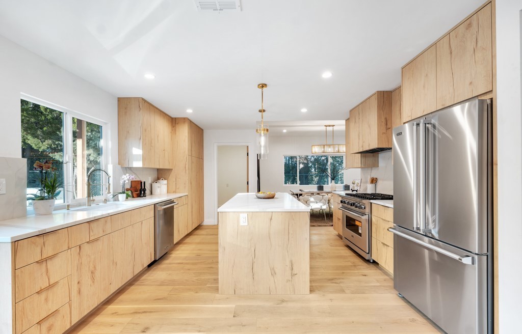 Crafting a Dream Kitchen: The Cezanne Avenue Kitchen Renovation Story 2